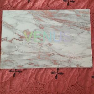 Venus eyeshadow palette